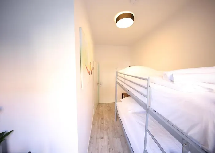 Luxomes: Zentrum Sued 3*