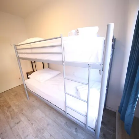 Luxomes: Zentrum Sued 3*