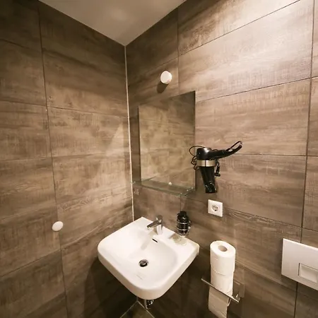 Luxomes: Zentrum Sued Hotel apartamentowy