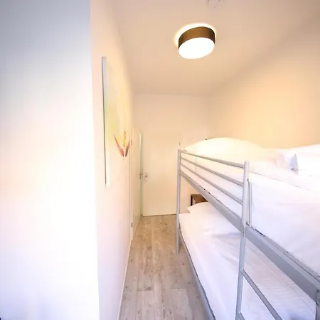 Luxomes: Zentrum Sued 3*