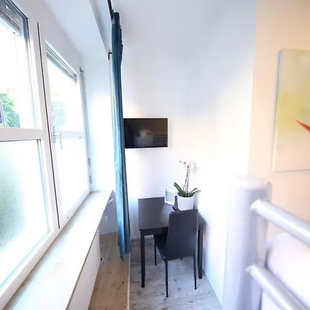 Luxomes: Zentrum Sued 3*