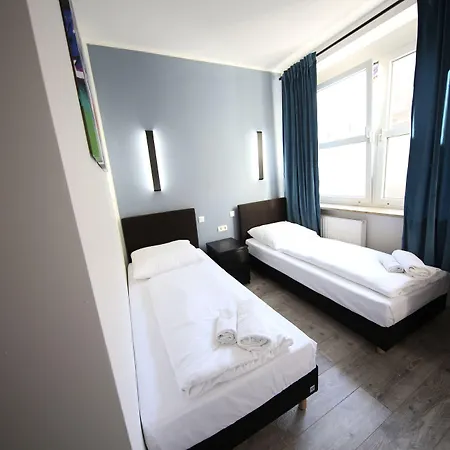 Luxomes: Zentrum Sued 3*