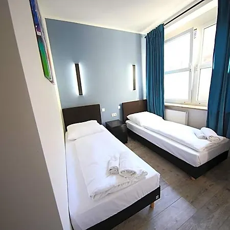 Luxomes: Zentrum Sued Hotel apartamentowy 3*