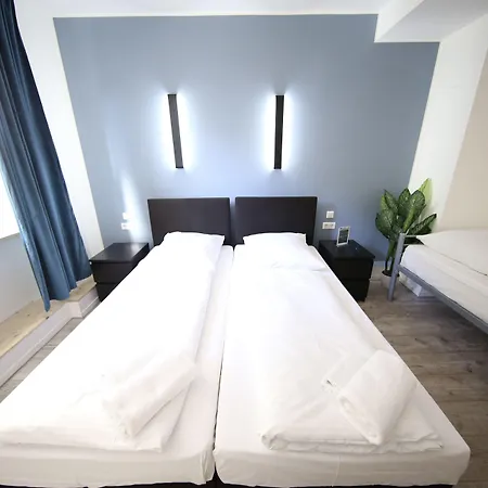 Апарт-отель Luxomes: Zentrum Sued 3*