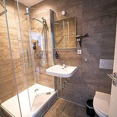 Luxomes: Zentrum Süd 3*